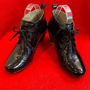 ECCO Sz 37 Funky  Heel Dark Academia Patent Lace Up Heeled Booties